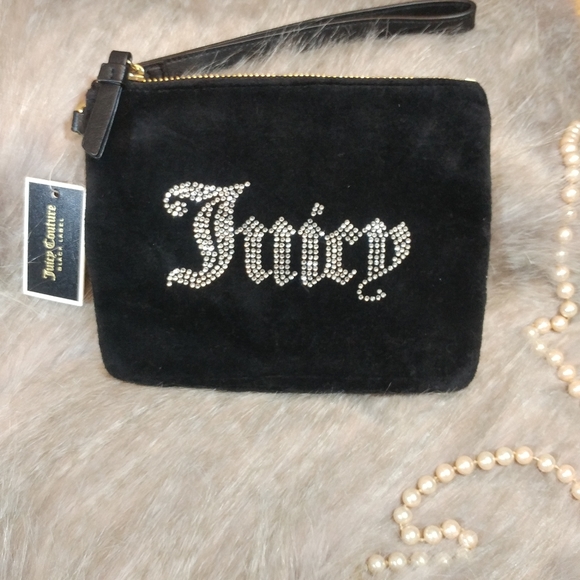 NWT 《 JUICY COUTURE 》 Y2k Velour Mini Wristlet Soft Fuzzy Trendy Chic Bag